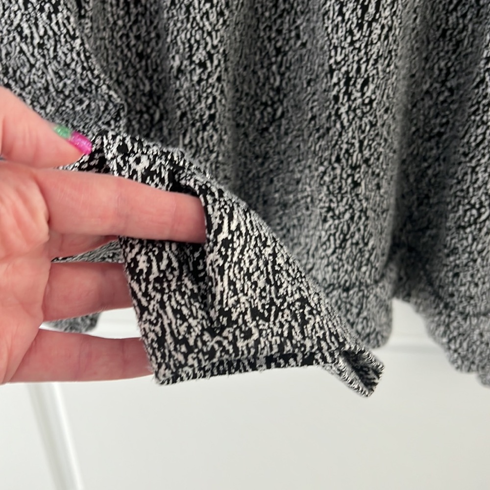 Avis partial zip pullover. - Picture 3 of 5
